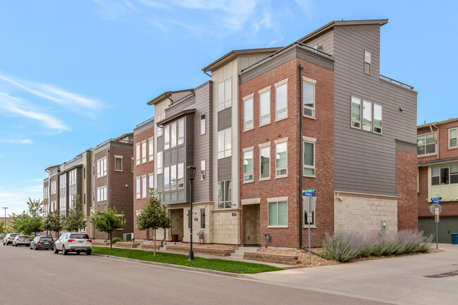 Building Photo - 2321 Old Rail Wy