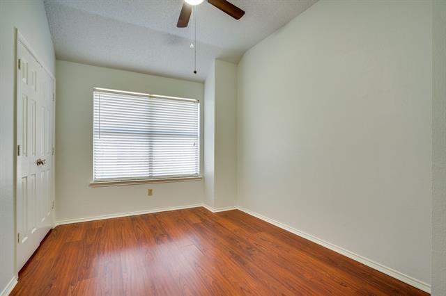 Building Photo - 329 Parkway Blvd