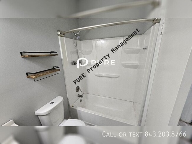 Building Photo - 364 Holly Ave