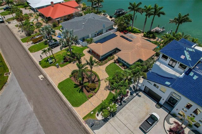 Building Photo - 10124 Yacht Club Dr