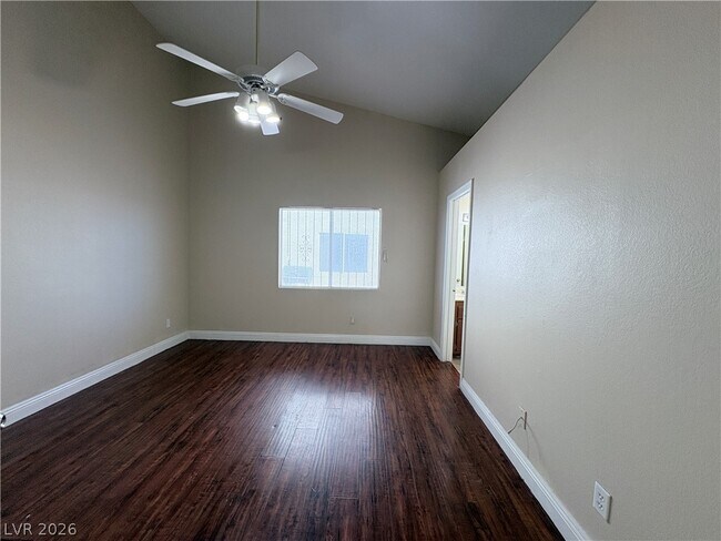 Building Photo - 1613 Crystal Chimes Dr