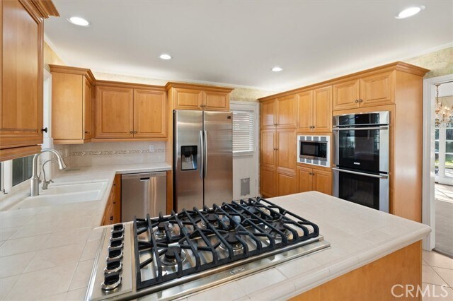 Building Photo - 19100 Castlebay Ln