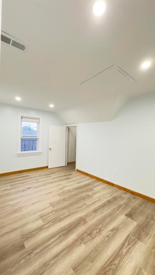 Building Photo - 152 Broadway