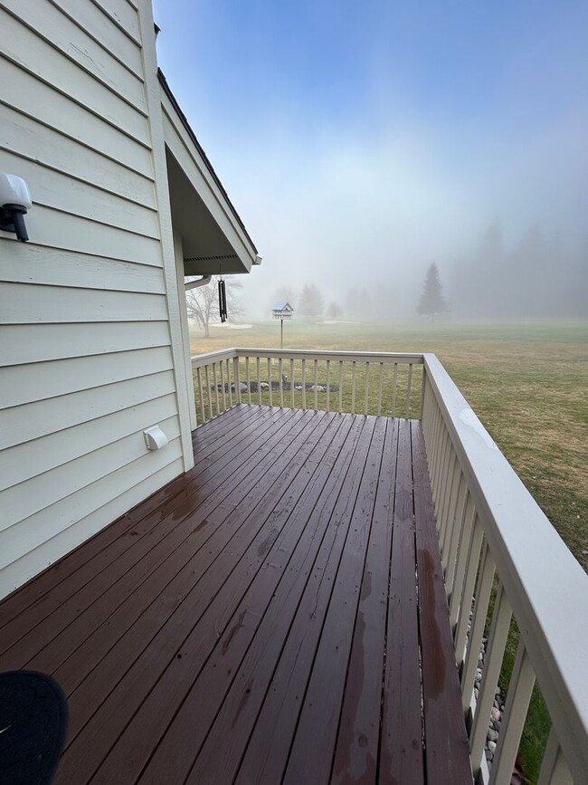 Building Photo - 2 Bedroom with Loft on Private Golf Course, Amazing Views!