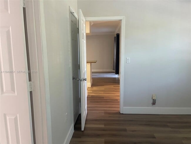 Building Photo - 160 SW 117th Terrace