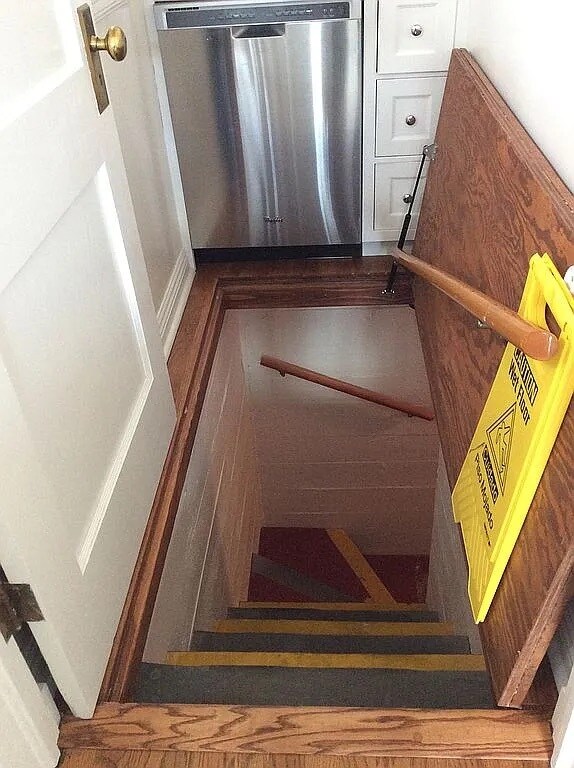 Building Photo - 304 Nevada Way