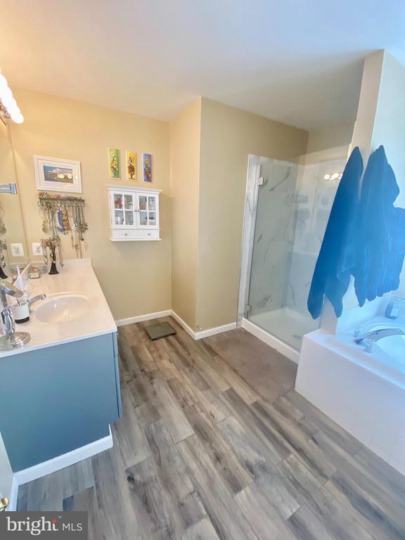 Building Photo - 64 Tavern Rd