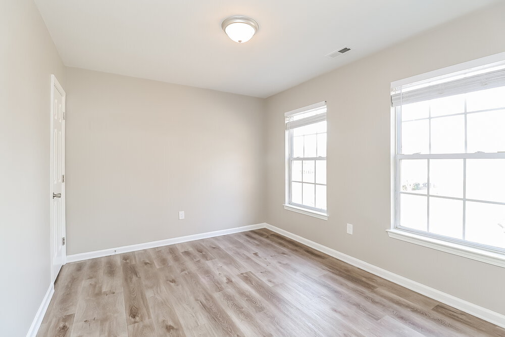 Building Photo - 112 Old Willow Rd