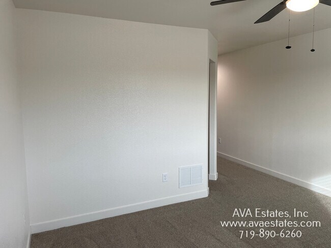 Building Photo - 970 S Coral Pl