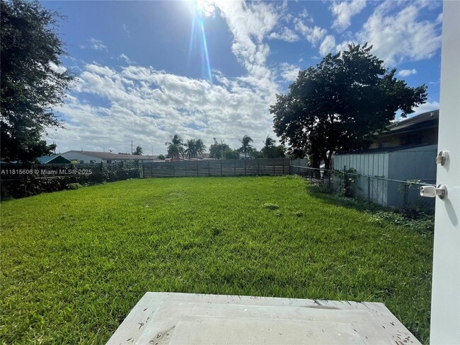 Building Photo - 3096 NW 27th St