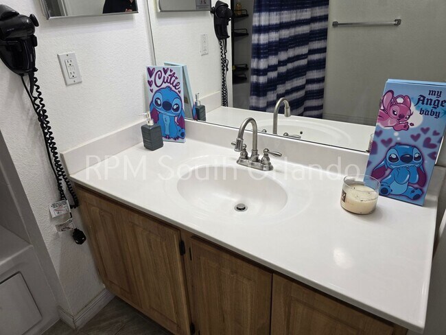 Building Photo - 3/2 Fully Furnished property in Venetian Bay Villages