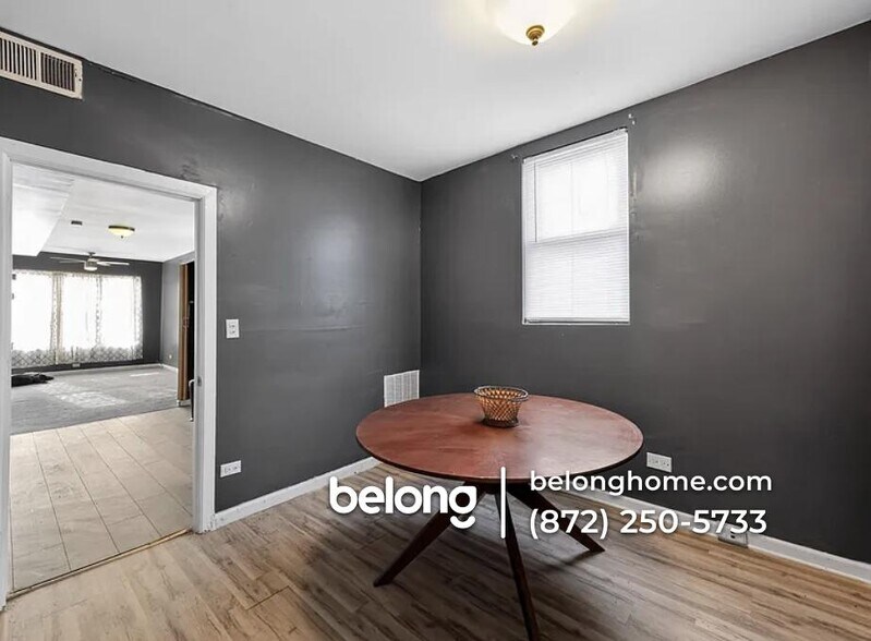 Building Photo - 1144 W 68th St
