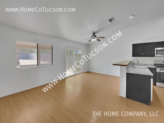 Building Photo - 3873 S Havenhurst Dr