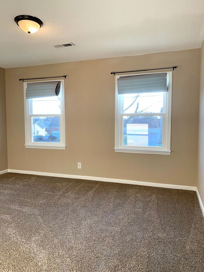 Building Photo - 1233 Cobblestone Ln