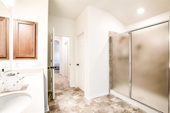 Building Photo - 1924 Stringer Pass