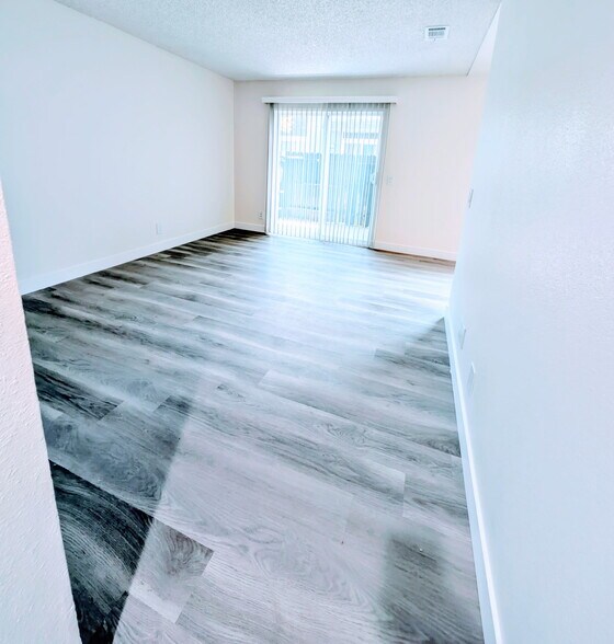 Building Photo - Parc Mountain View Apartments