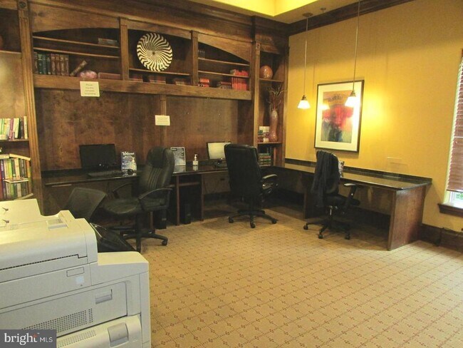 Building Photo - 12945 Centre Park Cir