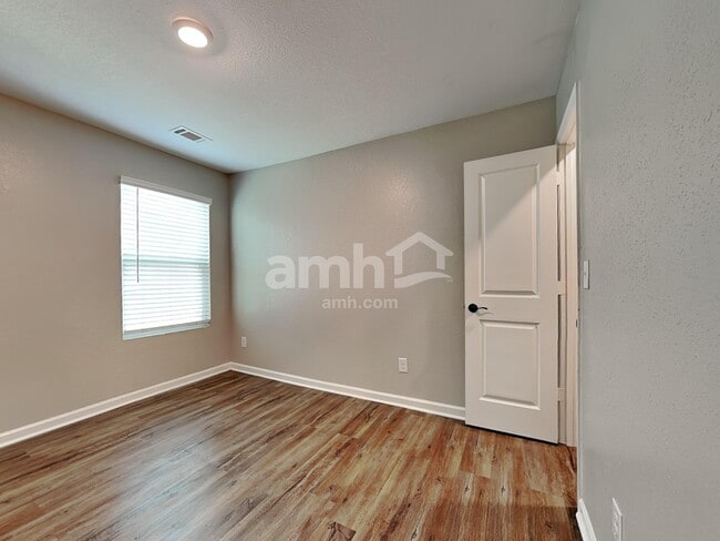 Building Photo - 116 Al Jennah Blvd