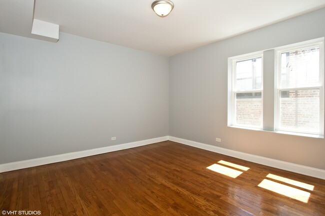 Building Photo - 7943 S Drexel Ave