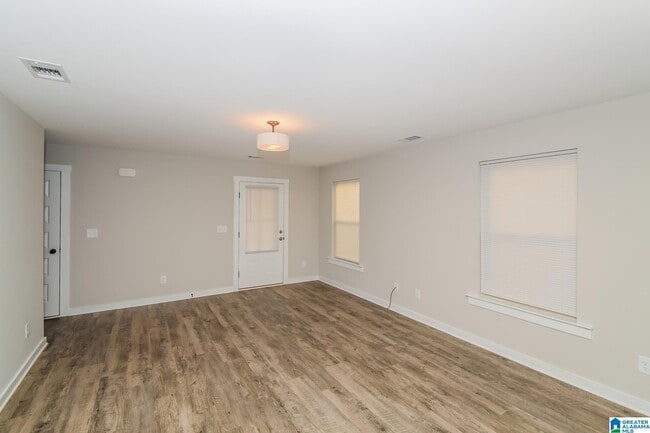 Building Photo - 75 Deer Creek Dr