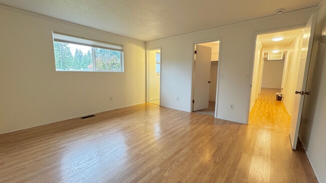 Building Photo - 3bd/2ba Bothell Home