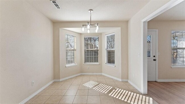 Building Photo - 829 S Liberty Dr