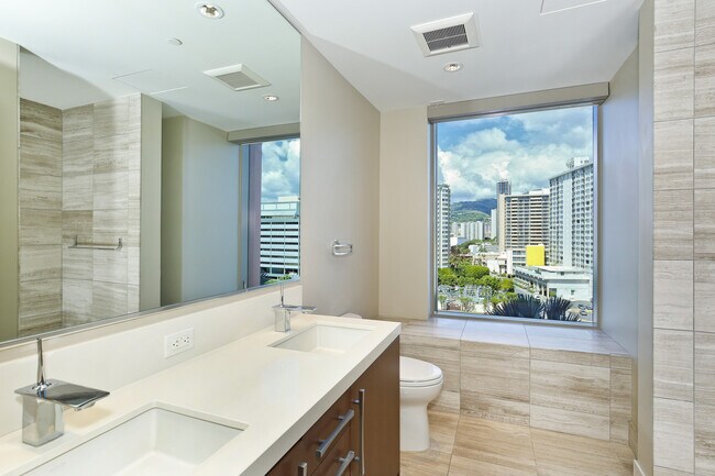 Building Photo - 1555 Kapiolani Blvd