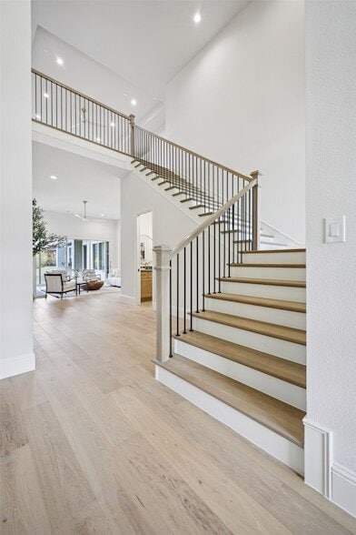 Building Photo - 3845 Van Ness Ln