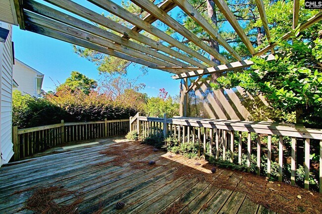 Building Photo - 203 Algrave Way