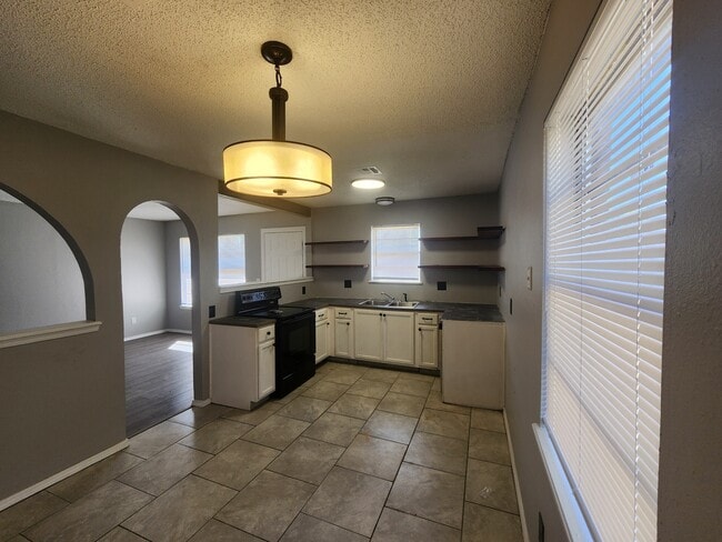 Building Photo - 4113 Bonaparte Blvd