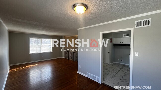 Building Photo - 2547 Courtney Dr