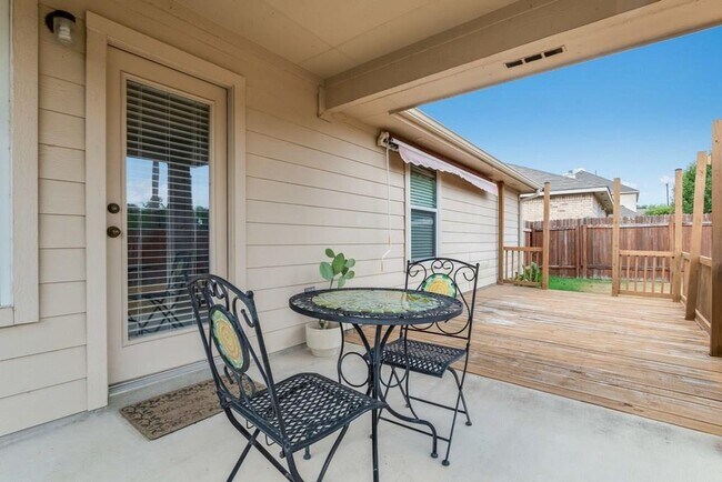 Building Photo - 1261 Rainbow Parke Dr