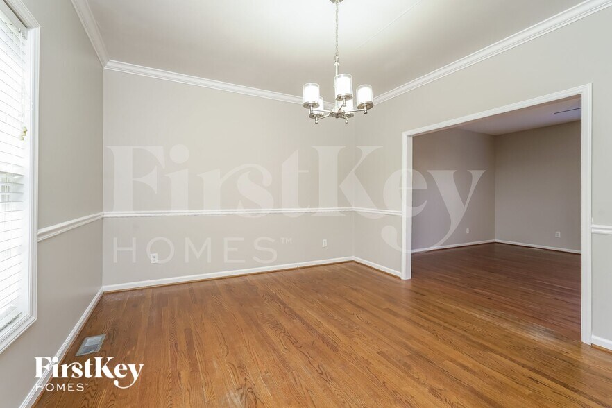 Building Photo - 2013 Lancey Dr