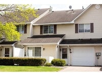 Building Photo - 2556 Lockwood Dr
