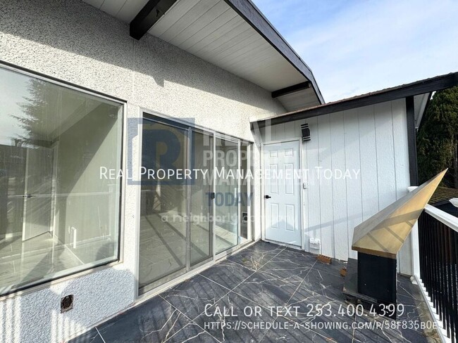 Building Photo - 1111 SW 148th St