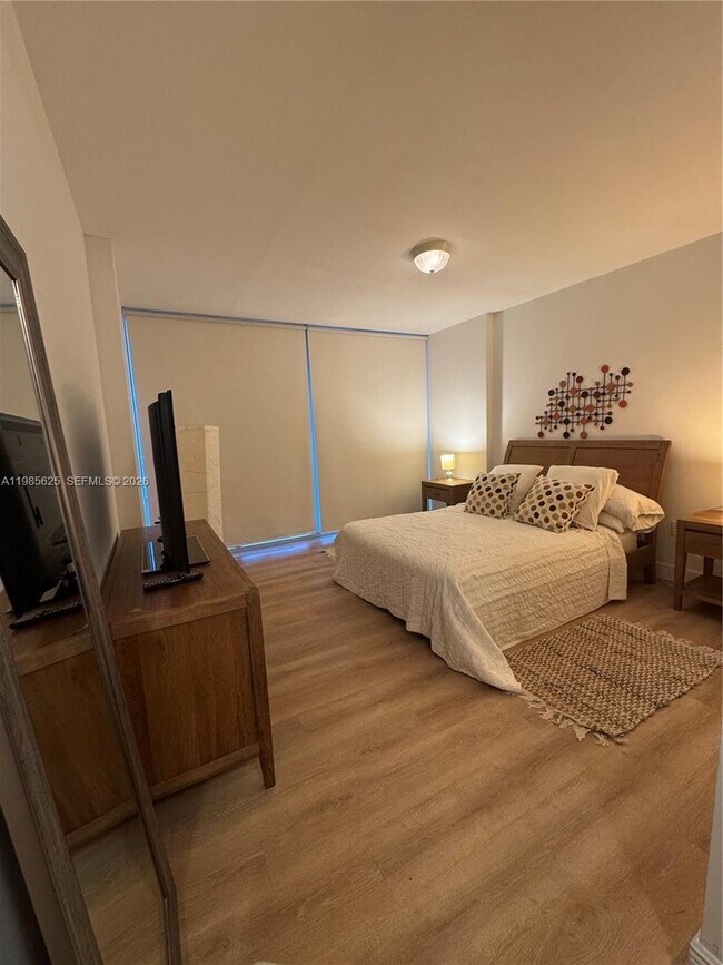 Building Photo - 6305 Indian Creek Dr