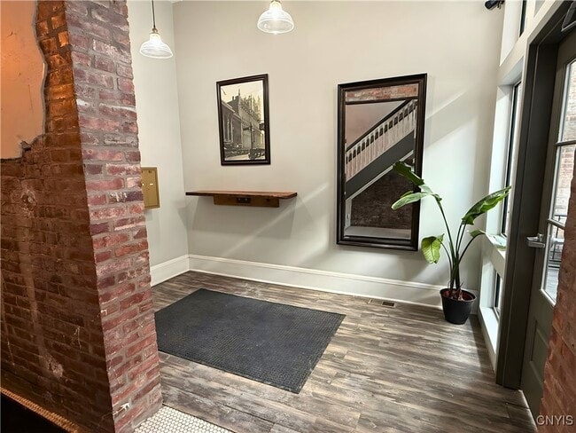 Building Photo - 205 E Jefferson St