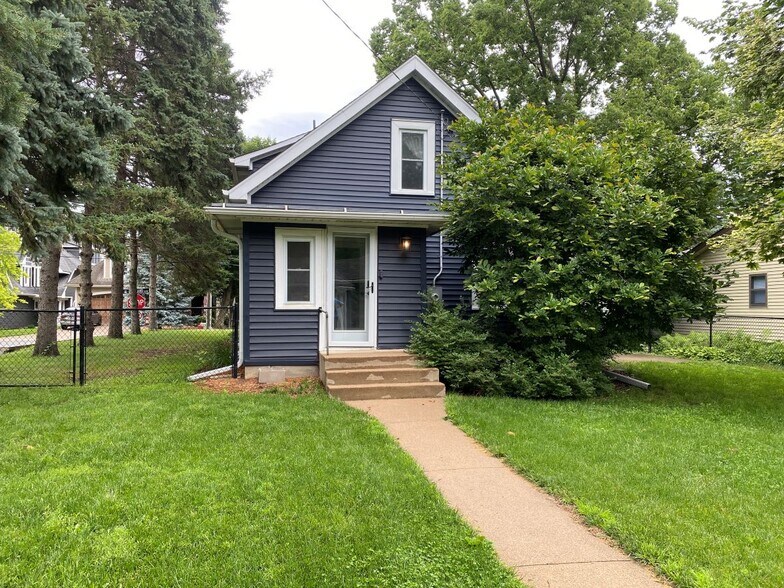 Primary Photo - 2997 Highland Blvd