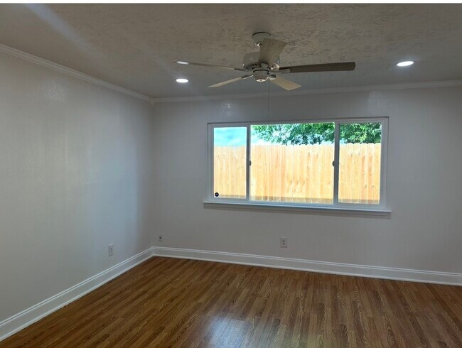 Building Photo - 13043 Bacard Ln