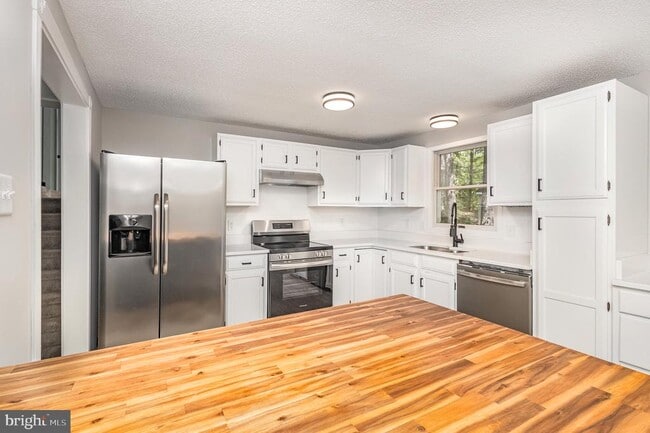 Building Photo - 125 Cumberland Cir
