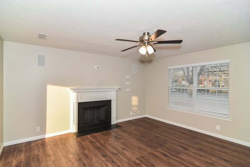 Building Photo - 1726 St Andrews Dr