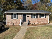 Building Photo - 1907 NE 26th St