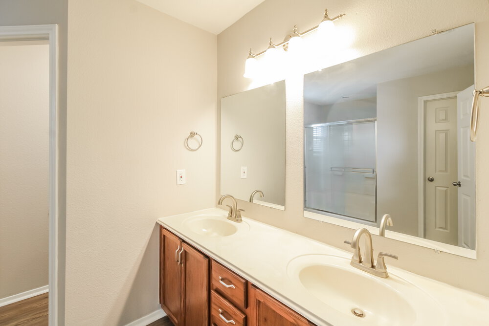 Building Photo - 2715 Feather Green Trail