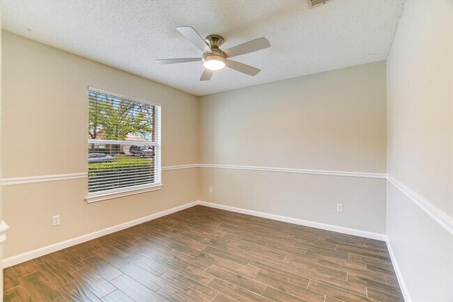 Building Photo - 1303 Crossvine Way