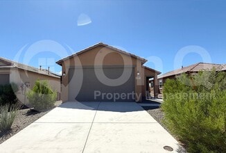Building Photo - 759 Calle Calca