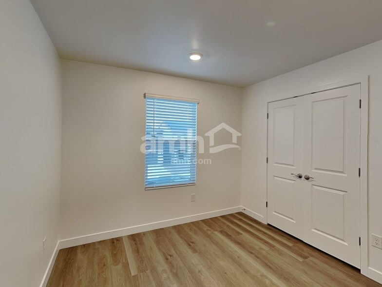 Building Photo - 6482 E Paseo Alga