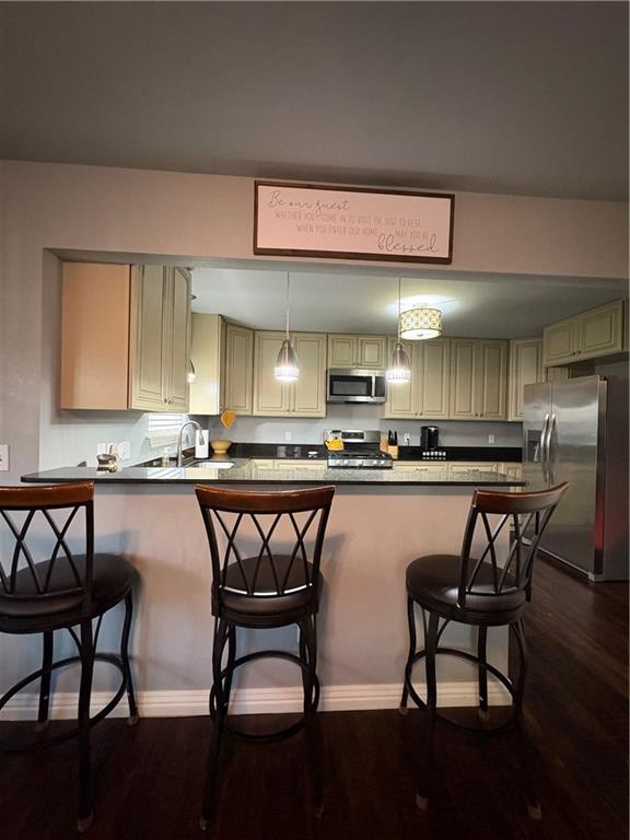 Building Photo - 808 E Central Ave