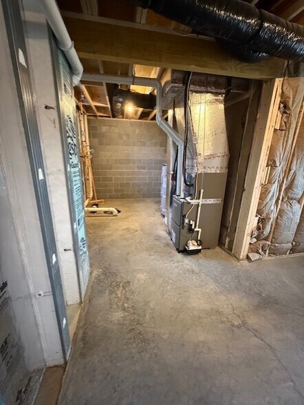 Building Photo - 50 N Conifer Dr