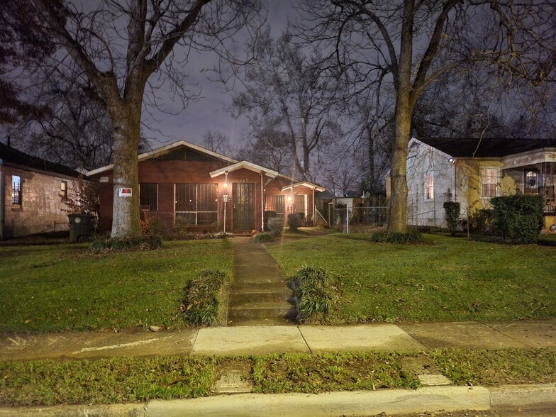Primary Photo - 707 4th Ct W