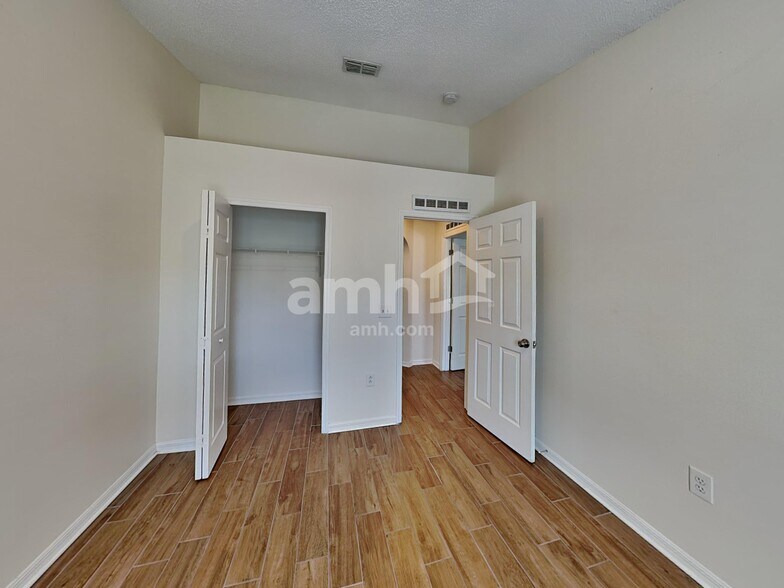 Building Photo - 12904 Brookcrest Pl